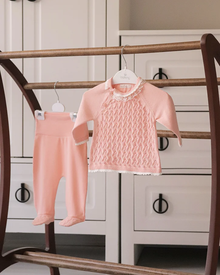 Petal Scallop Knit Set