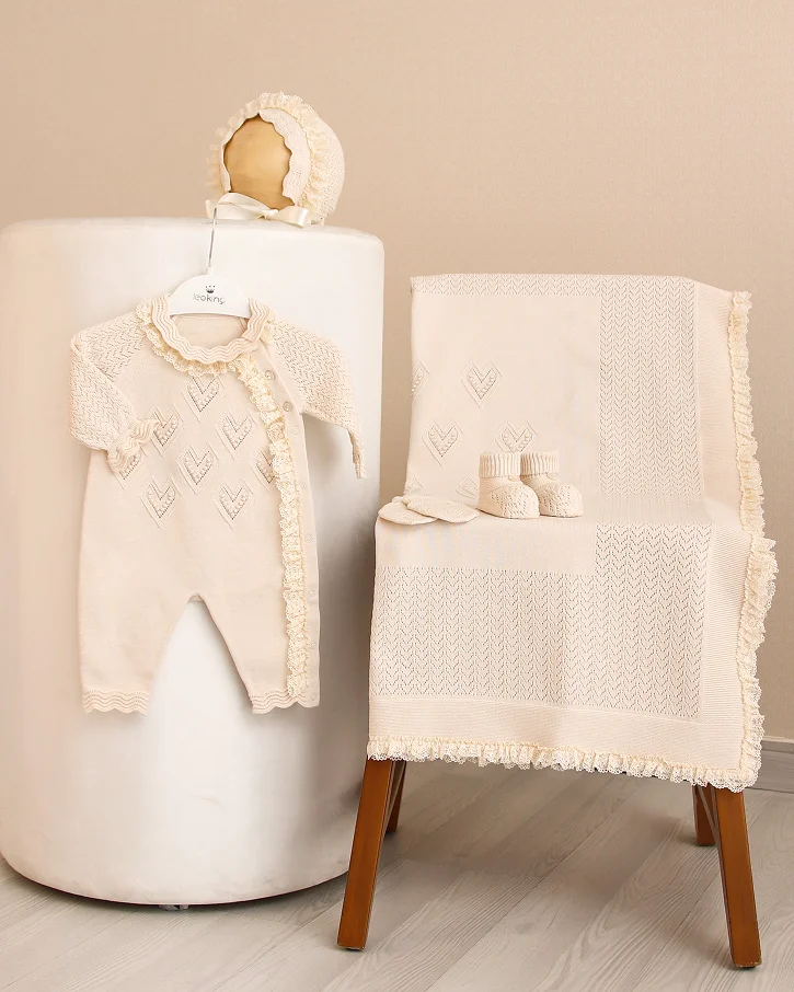 Vintage Heart Lace Welcome Set