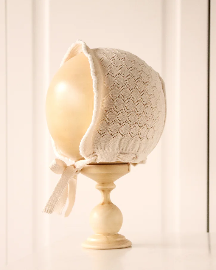 Wicker Diamond Bonnet